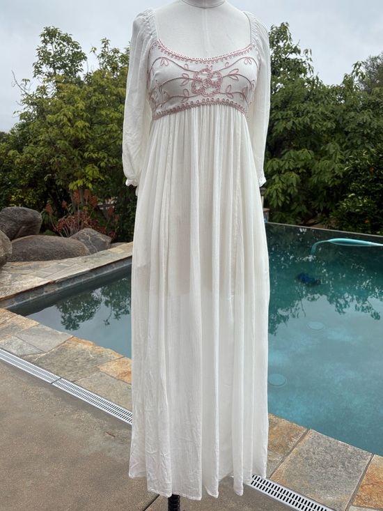 Free People Dresses & Skirts - Free People Wedgewood Maxi dress size S in Ivory NWT B261